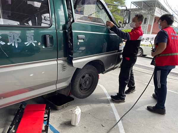 中華汽車不只修車  還要提高偏鄉就業率  透過產學合作及實習課程讓學子職涯接軌