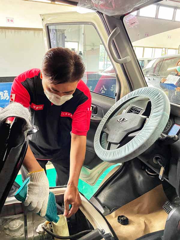 台灣中油為兒童社福團體加油 提供SP級10W40全合成機油作為回廠保養用油